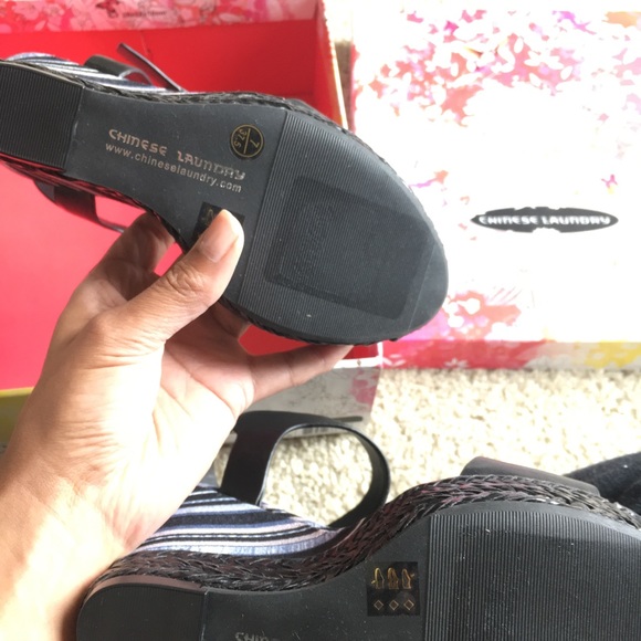 Chinese Laundry Wedges, Size 7, NWB - Picture 4 of 6